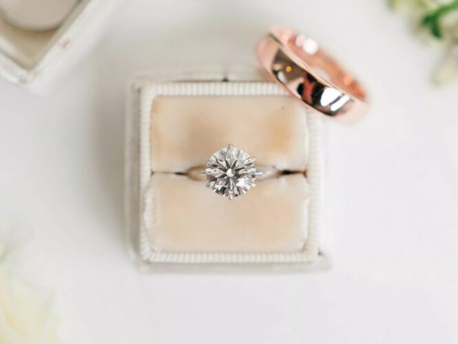 How to Choose the Perfect Wedding Band for Your Engagement Ring - Imagup